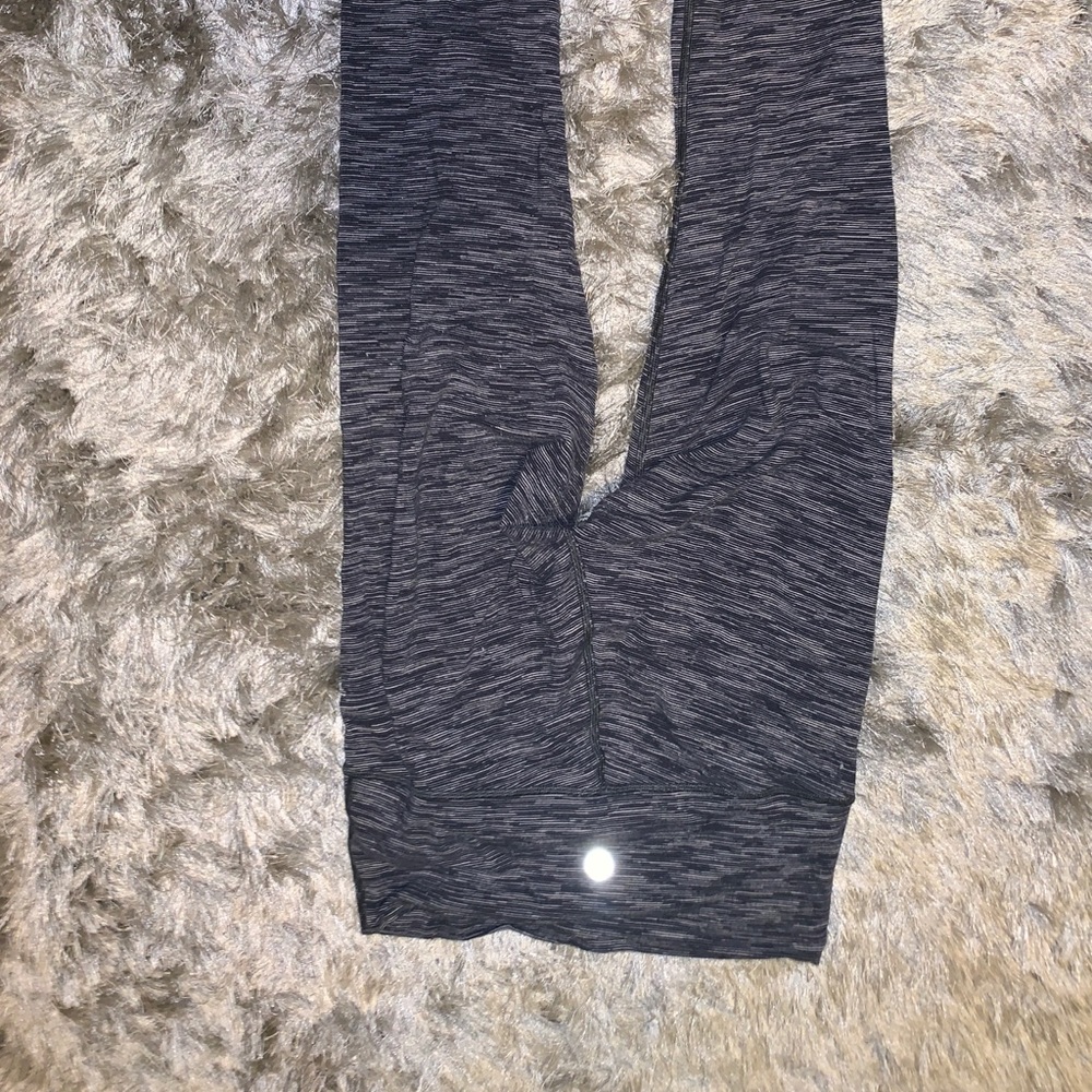 Lululemon wunder unders size 8